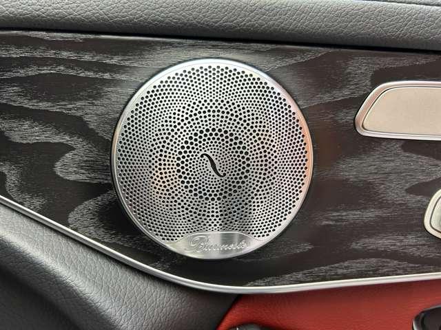 ＧＬＣ ＧＬＣ３００　４マチック　ＡＭＧライン　レザーエクスクルーシブＰＫＧ　パノラマＳＲ　純正ナビ　３６０°カメラ　ＡＣＣ　ＨＵＤ　シートヒーター　パワーシート　ＬＥＤヘッドライト　ハイビームアシスト　電動リアゲート　アンビエントライト（29枚目）