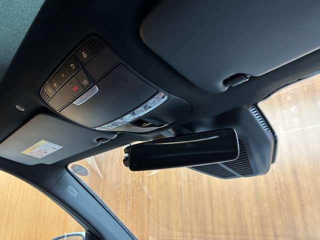 ＧＬＣ ＧＬＣ３００　４マチック　ＡＭＧライン　レザーエクスクルーシブＰＫＧ　パノラマＳＲ　純正ナビ　３６０°カメラ　ＡＣＣ　ＨＵＤ　シートヒーター　パワーシート　ＬＥＤヘッドライト　ハイビームアシスト　電動リアゲート　アンビエントライト（31枚目）