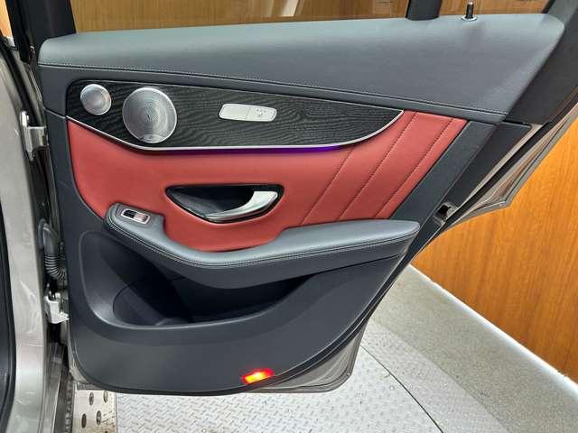ＧＬＣ ＧＬＣ３００　４マチック　ＡＭＧライン　レザーエクスクルーシブＰＫＧ　パノラマＳＲ　純正ナビ　３６０°カメラ　ＡＣＣ　ＨＵＤ　シートヒーター　パワーシート　ＬＥＤヘッドライト　ハイビームアシスト　電動リアゲート　アンビエントライト（47枚目）