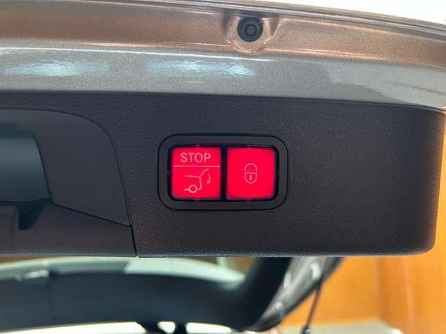 ＧＬＣ ＧＬＣ３００　４マチック　ＡＭＧライン　レザーエクスクルーシブＰＫＧ　パノラマＳＲ　純正ナビ　３６０°カメラ　ＡＣＣ　ＨＵＤ　シートヒーター　パワーシート　ＬＥＤヘッドライト　ハイビームアシスト　電動リアゲート　アンビエントライト（54枚目）