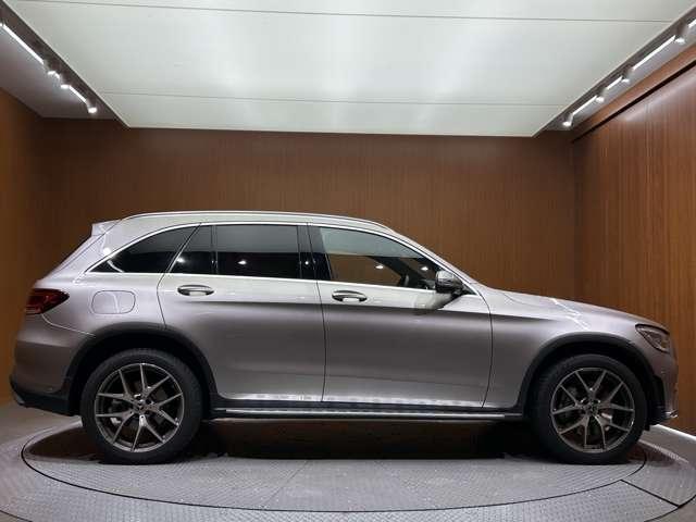 ＧＬＣ ＧＬＣ３００　４マチック　ＡＭＧライン　レザーエクスクルーシブＰＫＧ　パノラマＳＲ　純正ナビ　３６０°カメラ　ＡＣＣ　ＨＵＤ　シートヒーター　パワーシート　ＬＥＤヘッドライト　ハイビームアシスト　電動リアゲート　アンビエントライト（57枚目）