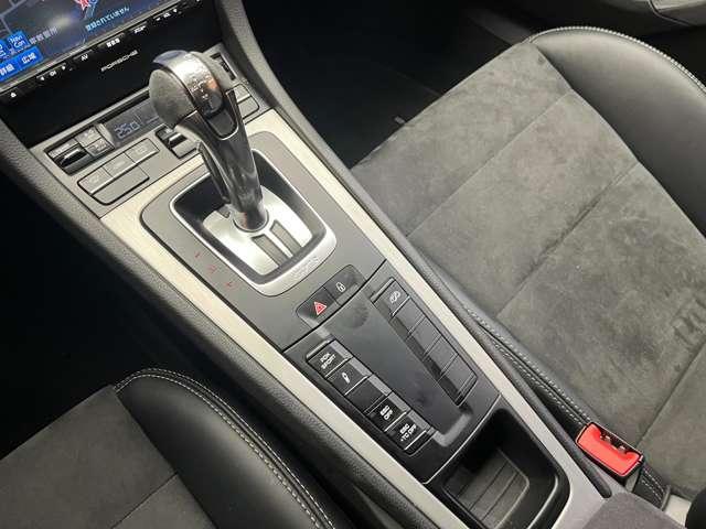 911 911GT3 ナビ TV バックカメラ Bluetooth接続 ハーフレザーシート パワーシート スポーツエキゾースト キーレス HIDヘッドライト オートライト 20インチAW ETC サーキット走行なし(14枚目)