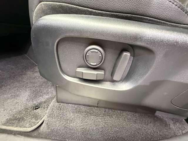 ＬＩＢＥＲＡＬＡの名前の由来はラテン語で「ｌｉｂｅｒａ：自由」と「ａｌａ：翼」を意味し、それらを組合せた造語です。自由な翼を得て思う存分人生を謳歌して欲しいという願いが込められています。