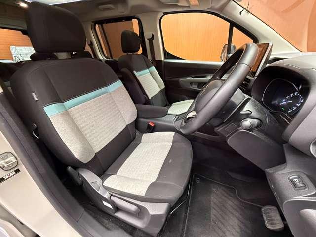 ベルランゴ シャイン　パノラマルーフ　ＡＣＣ　ディスプレイオーディオ　バックカメラ　ＣａｒＰｌａｙ　Ｂｌｕｅｔｏｏｔｈ接続　パドルシフト　純正１６インチＡＷ　ＥＴＣ　プッシュスタート　衝突軽減Ｂ　ＬＫＡ　ＢＳＭ（6枚目）