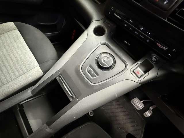 ベルランゴ シャイン　パノラマルーフ　ＡＣＣ　ディスプレイオーディオ　バックカメラ　ＣａｒＰｌａｙ　Ｂｌｕｅｔｏｏｔｈ接続　パドルシフト　純正１６インチＡＷ　ＥＴＣ　プッシュスタート　衝突軽減Ｂ　ＬＫＡ　ＢＳＭ（14枚目）