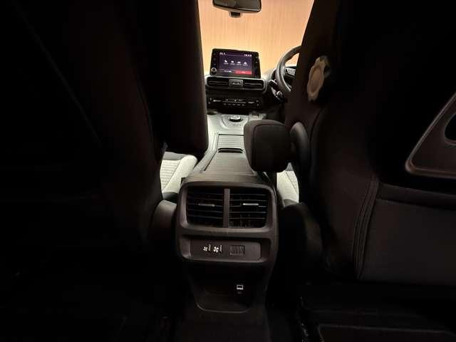 ベルランゴ シャイン　パノラマルーフ　ＡＣＣ　ディスプレイオーディオ　バックカメラ　ＣａｒＰｌａｙ　Ｂｌｕｅｔｏｏｔｈ接続　パドルシフト　純正１６インチＡＷ　ＥＴＣ　プッシュスタート　衝突軽減Ｂ　ＬＫＡ　ＢＳＭ（28枚目）