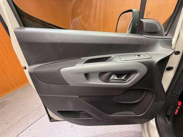 ベルランゴ シャイン　パノラマルーフ　ＡＣＣ　ディスプレイオーディオ　バックカメラ　ＣａｒＰｌａｙ　Ｂｌｕｅｔｏｏｔｈ接続　パドルシフト　純正１６インチＡＷ　ＥＴＣ　プッシュスタート　衝突軽減Ｂ　ＬＫＡ　ＢＳＭ（34枚目）