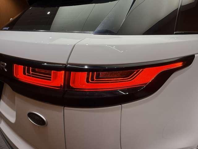 レンジローバーヴェラール プラス　特別仕様車　ＡＣＣ　純正ナビ　３６０°カメラ　レザーシート　シートヒーター　パワーシート　ＬＥＤヘッドライト　オートライト　電動リアゲート　純正１８インチＡＷ　ＥＴＣ　レーンキープアシスト（58枚目）