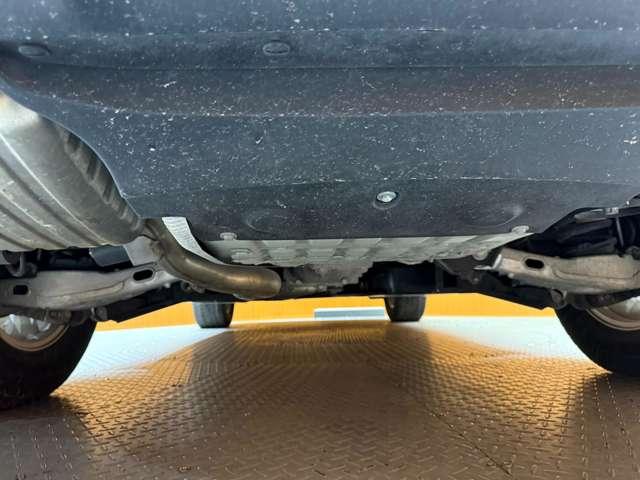 レンジローバーヴェラール プラス　特別仕様車　ＡＣＣ　純正ナビ　３６０°カメラ　レザーシート　シートヒーター　パワーシート　ＬＥＤヘッドライト　オートライト　電動リアゲート　純正１８インチＡＷ　ＥＴＣ　レーンキープアシスト（60枚目）