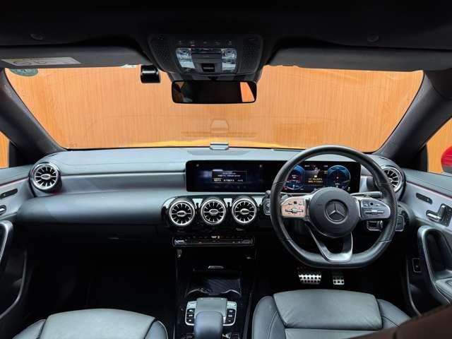 ＬＩＢＥＲＡＬＡは、輸入車選びの新たなスタイルを提案するインポート・セレクト・ブランドです。オーナー様となる方がクルマから直接感じる感性を第一にした、最良の一台との出会いをコーディネートいたします。