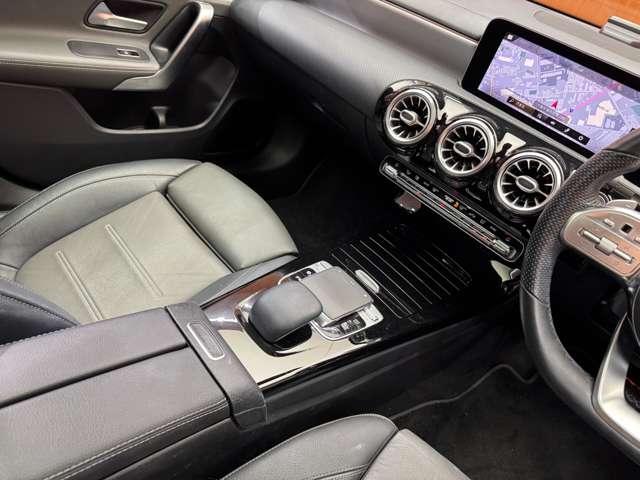 輸入車ディーラー採用のドライブレコーダーも選べます。万が一の事故の際のお守りとしていかがでしょうか？その他様々なオプションをご用意しております。