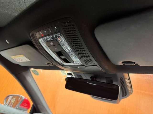 ご来店が難しいお客様もご安心下さい。自社での査定に加え、第三者機関に委託し、車両の鑑定を行っております。