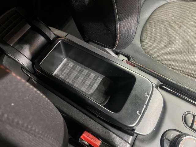 ＭＩＮＩ クーパーＤ　クラブマン　ペッパーＰＫＧ　ＡＣＣ　ナビ　地デジＴＶ　Ｂカメラ　Ｂｌｕｅｔｏｏｔｈ接続　コンフォートアクセス　ＰＤＣ　ストレージコンパートメントＰＫＧ　エキサイトメントＰ　衝突軽減Ｂ　ＬＥＤヘッドライト　ＥＴＣ（18枚目）