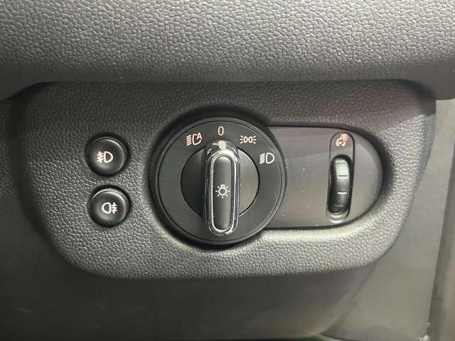 ＭＩＮＩ クーパーＤ　クラブマン　ペッパーＰＫＧ　ＡＣＣ　ナビ　地デジＴＶ　Ｂカメラ　Ｂｌｕｅｔｏｏｔｈ接続　コンフォートアクセス　ＰＤＣ　ストレージコンパートメントＰＫＧ　エキサイトメントＰ　衝突軽減Ｂ　ＬＥＤヘッドライト　ＥＴＣ（25枚目）