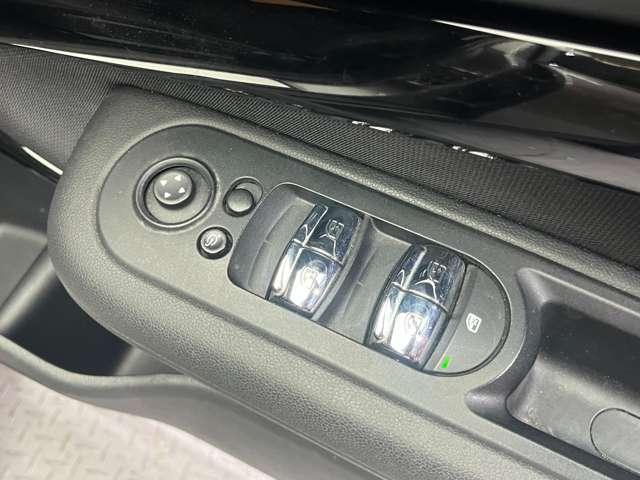 ＭＩＮＩ クーパーＤ　クラブマン　ペッパーＰＫＧ　ＡＣＣ　ナビ　地デジＴＶ　Ｂカメラ　Ｂｌｕｅｔｏｏｔｈ接続　コンフォートアクセス　ＰＤＣ　ストレージコンパートメントＰＫＧ　エキサイトメントＰ　衝突軽減Ｂ　ＬＥＤヘッドライト　ＥＴＣ（26枚目）