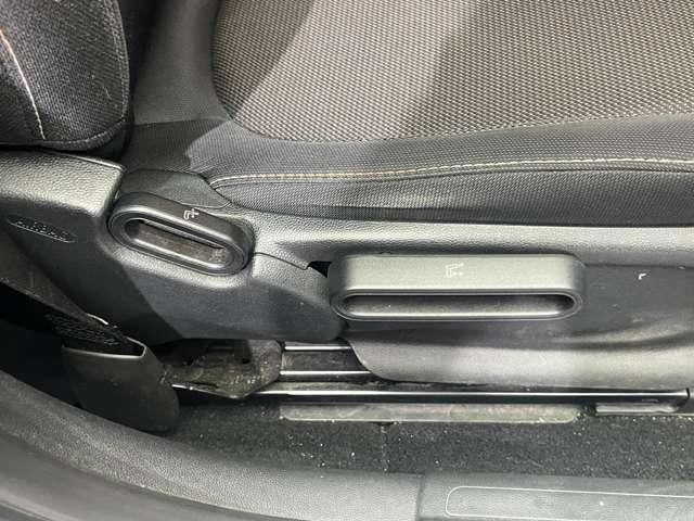 ＭＩＮＩ クーパーＤ　クラブマン　ペッパーＰＫＧ　ＡＣＣ　ナビ　地デジＴＶ　Ｂカメラ　Ｂｌｕｅｔｏｏｔｈ接続　コンフォートアクセス　ＰＤＣ　ストレージコンパートメントＰＫＧ　エキサイトメントＰ　衝突軽減Ｂ　ＬＥＤヘッドライト　ＥＴＣ（28枚目）