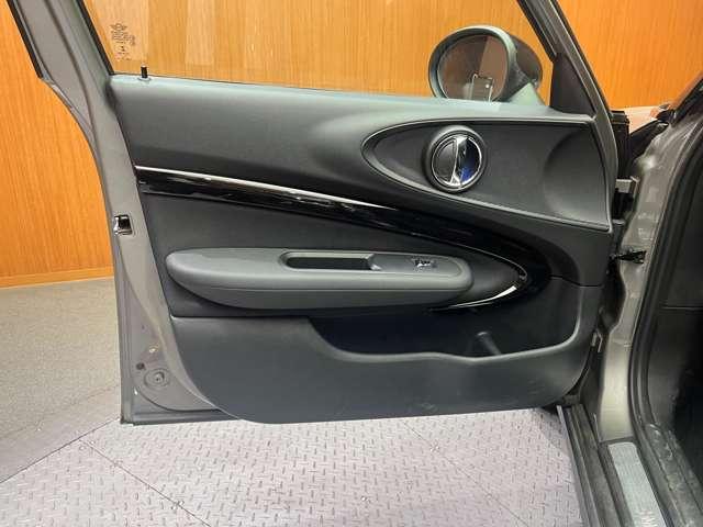 ＭＩＮＩ クーパーＤ　クラブマン　ペッパーＰＫＧ　ＡＣＣ　ナビ　地デジＴＶ　Ｂカメラ　Ｂｌｕｅｔｏｏｔｈ接続　コンフォートアクセス　ＰＤＣ　ストレージコンパートメントＰＫＧ　エキサイトメントＰ　衝突軽減Ｂ　ＬＥＤヘッドライト　ＥＴＣ（40枚目）