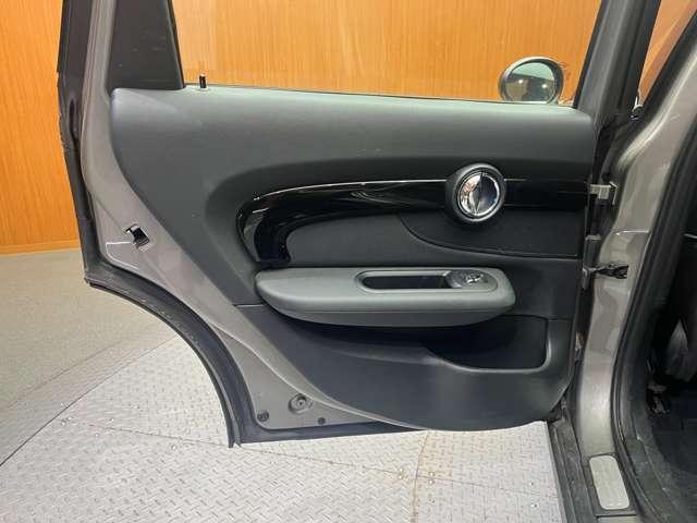 ＭＩＮＩ クーパーＤ　クラブマン　ペッパーＰＫＧ　ＡＣＣ　ナビ　地デジＴＶ　Ｂカメラ　Ｂｌｕｅｔｏｏｔｈ接続　コンフォートアクセス　ＰＤＣ　ストレージコンパートメントＰＫＧ　エキサイトメントＰ　衝突軽減Ｂ　ＬＥＤヘッドライト　ＥＴＣ（42枚目）