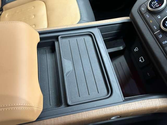 ディフェンダー １１０Ｘ　Ｄ３００　スライディングパノラミックルーフ　マトリクスＬＥＤヘッドライト　コンビレザーシート　コールドクライメートパック　３６０°カメラ　サイドステップ　エアサスペンション　ＡＣＣ　ＨＵＤ　シートヒーター（13枚目）