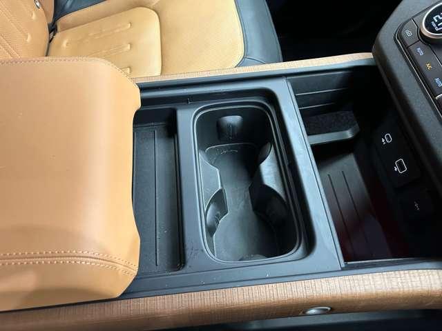 ディフェンダー １１０Ｘ　Ｄ３００　スライディングパノラミックルーフ　マトリクスＬＥＤヘッドライト　コンビレザーシート　コールドクライメートパック　３６０°カメラ　サイドステップ　エアサスペンション　ＡＣＣ　ＨＵＤ　シートヒーター（14枚目）