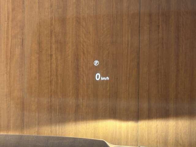 ディフェンダー １１０Ｘ　Ｄ３００　スライディングパノラミックルーフ　マトリクスＬＥＤヘッドライト　コンビレザーシート　コールドクライメートパック　３６０°カメラ　サイドステップ　エアサスペンション　ＡＣＣ　ＨＵＤ　シートヒーター（18枚目）