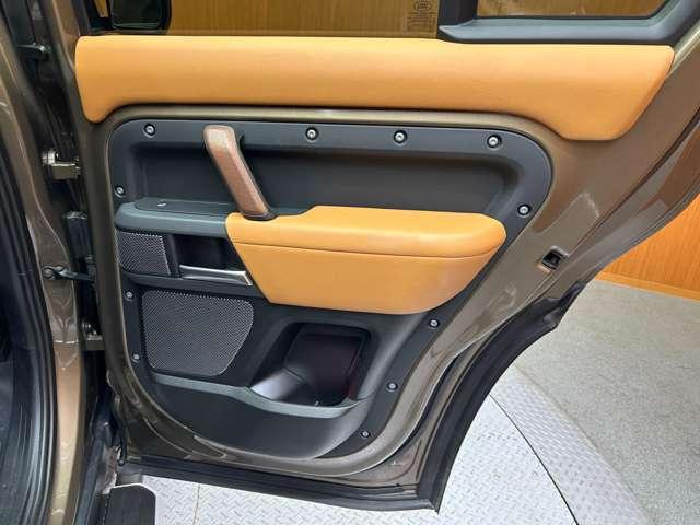 ディフェンダー １１０Ｘ　Ｄ３００　スライディングパノラミックルーフ　マトリクスＬＥＤヘッドライト　コンビレザーシート　コールドクライメートパック　３６０°カメラ　サイドステップ　エアサスペンション　ＡＣＣ　ＨＵＤ　シートヒーター（42枚目）