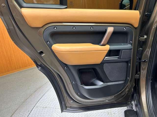 ディフェンダー １１０Ｘ　Ｄ３００　スライディングパノラミックルーフ　マトリクスＬＥＤヘッドライト　コンビレザーシート　コールドクライメートパック　３６０°カメラ　サイドステップ　エアサスペンション　ＡＣＣ　ＨＵＤ　シートヒーター（43枚目）