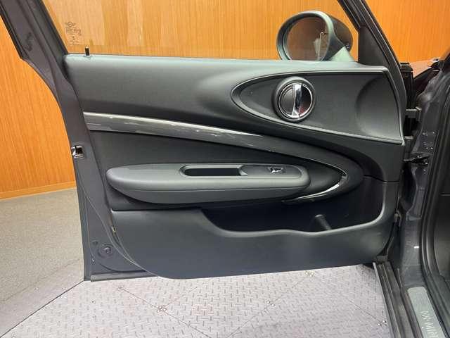 ＭＩＮＩ クーパーＳＤ　クラブマン　ペッパーＰＫＧ　ＡＣＣ　ナビ　Ｂカメラ　Ｂｌｕｅｔｏｏｔｈ接続　ＰＤＣ　コンフォートアクセス　ＬＥＤヘッドライト　ストレージコンパートメントＰＫＧ　エキサイトメントＰＫＧ　衝突軽減Ｂ　ミラー内蔵ＥＴＣ（42枚目）