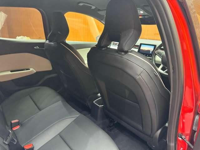 ルーテシア インテンス　テックパック　ＡＣＣ　黒革　ディスプレイオーディオ　ＢＯＳＥサウンド　３６０°　Ｂｌｕｅｔｏｏｔｈ接続　シートＨ　ステアリングヒーター　ＬＥＤライト　オートハイビーム　衝突軽減Ｂ　ＢＳＭ　ＬＫＡ　ＥＴＣ　ドラレコ（7枚目）