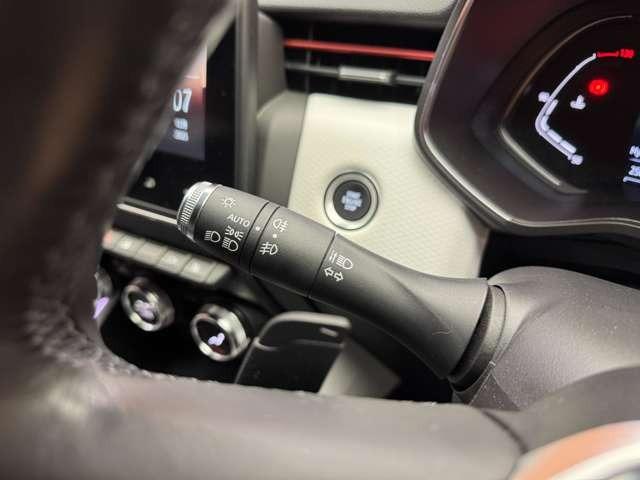 ルーテシア インテンス　テックパック　ＡＣＣ　黒革　ディスプレイオーディオ　ＢＯＳＥサウンド　３６０°　Ｂｌｕｅｔｏｏｔｈ接続　シートＨ　ステアリングヒーター　ＬＥＤライト　オートハイビーム　衝突軽減Ｂ　ＢＳＭ　ＬＫＡ　ＥＴＣ　ドラレコ（21枚目）