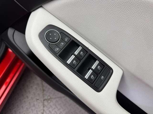 ルーテシア インテンス　テックパック　ＡＣＣ　黒革　ディスプレイオーディオ　ＢＯＳＥサウンド　３６０°　Ｂｌｕｅｔｏｏｔｈ接続　シートＨ　ステアリングヒーター　ＬＥＤライト　オートハイビーム　衝突軽減Ｂ　ＢＳＭ　ＬＫＡ　ＥＴＣ　ドラレコ（25枚目）