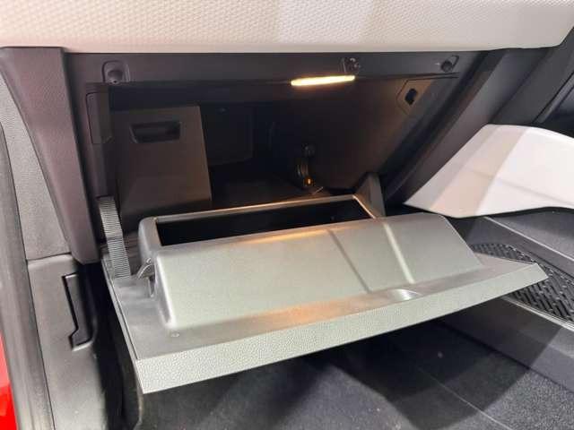 ルーテシア インテンス　テックパック　ＡＣＣ　黒革　ディスプレイオーディオ　ＢＯＳＥサウンド　３６０°　Ｂｌｕｅｔｏｏｔｈ接続　シートＨ　ステアリングヒーター　ＬＥＤライト　オートハイビーム　衝突軽減Ｂ　ＢＳＭ　ＬＫＡ　ＥＴＣ　ドラレコ（29枚目）