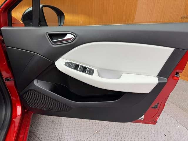 ルーテシア インテンス　テックパック　ＡＣＣ　黒革　ディスプレイオーディオ　ＢＯＳＥサウンド　３６０°　Ｂｌｕｅｔｏｏｔｈ接続　シートＨ　ステアリングヒーター　ＬＥＤライト　オートハイビーム　衝突軽減Ｂ　ＢＳＭ　ＬＫＡ　ＥＴＣ　ドラレコ（35枚目）