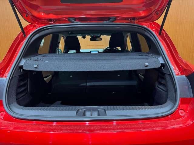 ルーテシア インテンス　テックパック　ＡＣＣ　黒革　ディスプレイオーディオ　ＢＯＳＥサウンド　３６０°　Ｂｌｕｅｔｏｏｔｈ接続　シートＨ　ステアリングヒーター　ＬＥＤライト　オートハイビーム　衝突軽減Ｂ　ＢＳＭ　ＬＫＡ　ＥＴＣ　ドラレコ（47枚目）