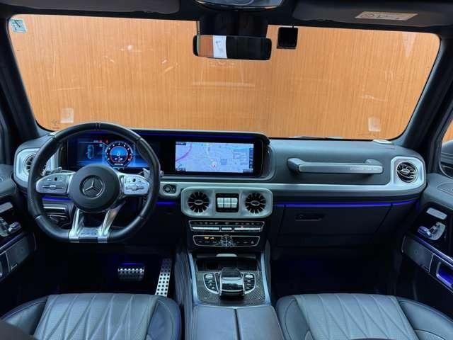 Ｇクラス Ｇ６３　ストロンガーザンタイムエディション　２５０台限定車　ＡＭＧエクスクルーシブパッケージ　サンルーフ　３６０°カメラ　ベンチレーション　シートヒーター　パワーシート　エキゾーストシステム　Ｂｕｒｍｅｓｔｅｒ　純正２２ＡＷ　アンビエントライト（4枚目）