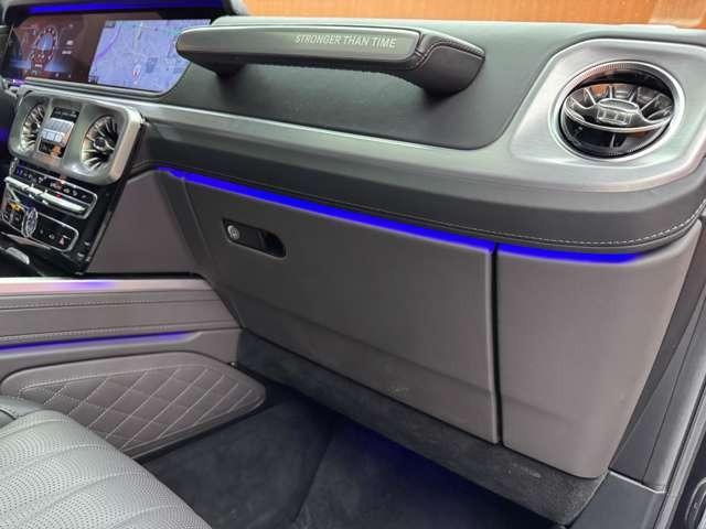 Ｇクラス Ｇ６３　ストロンガーザンタイムエディション　２５０台限定車　ＡＭＧエクスクルーシブパッケージ　サンルーフ　３６０°カメラ　ベンチレーション　シートヒーター　パワーシート　エキゾーストシステム　Ｂｕｒｍｅｓｔｅｒ　純正２２ＡＷ　アンビエントライト（35枚目）