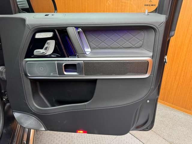 Ｇクラス Ｇ６３　ストロンガーザンタイムエディション　２５０台限定車　ＡＭＧエクスクルーシブパッケージ　サンルーフ　３６０°カメラ　ベンチレーション　シートヒーター　パワーシート　エキゾーストシステム　Ｂｕｒｍｅｓｔｅｒ　純正２２ＡＷ　アンビエントライト（44枚目）