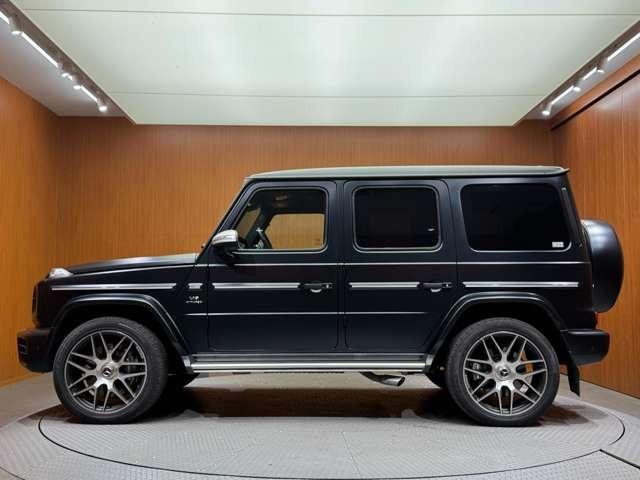 Ｇクラス Ｇ６３　ストロンガーザンタイムエディション　２５０台限定車　ＡＭＧエクスクルーシブパッケージ　サンルーフ　３６０°カメラ　ベンチレーション　シートヒーター　パワーシート　エキゾーストシステム　Ｂｕｒｍｅｓｔｅｒ　純正２２ＡＷ　アンビエントライト（54枚目）