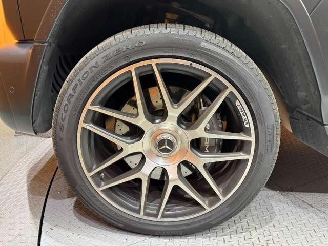 Ｇクラス Ｇ６３　ストロンガーザンタイムエディション　２５０台限定車　ＡＭＧエクスクルーシブパッケージ　サンルーフ　３６０°カメラ　ベンチレーション　シートヒーター　パワーシート　エキゾーストシステム　Ｂｕｒｍｅｓｔｅｒ　純正２２ＡＷ　アンビエントライト（61枚目）