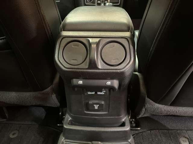 ジープ・ラングラーアンリミテッド サハラ　ＡＣＣ　黒革　ナビ　ＴＶ　Ｂカメラ　Ｂｌｕｅｔｏｏｔｈ接続　ＡＬＰＩＮＥスピーカー　シートＨ　ステアリングＨ　ＬＥＤヘッドライト　パークアシスト　衝突軽減Ｂ　ＢＳＭ　ワンオーナー　ドラレコ　ＥＴＣ（30枚目）