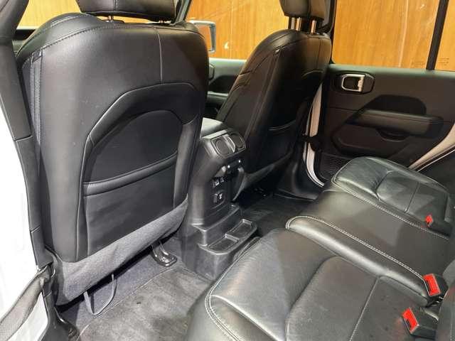 ジープ・ラングラーアンリミテッド サハラ　ＡＣＣ　黒革　ナビ　ＴＶ　Ｂカメラ　Ｂｌｕｅｔｏｏｔｈ接続　ＡＬＰＩＮＥスピーカー　シートＨ　ステアリングＨ　ＬＥＤヘッドライト　パークアシスト　衝突軽減Ｂ　ＢＳＭ　ワンオーナー　ドラレコ　ＥＴＣ（33枚目）