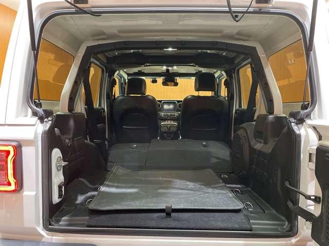 ジープ・ラングラーアンリミテッド サハラ　ＡＣＣ　黒革　ナビ　ＴＶ　Ｂカメラ　Ｂｌｕｅｔｏｏｔｈ接続　ＡＬＰＩＮＥスピーカー　シートＨ　ステアリングＨ　ＬＥＤヘッドライト　パークアシスト　衝突軽減Ｂ　ＢＳＭ　ワンオーナー　ドラレコ　ＥＴＣ（41枚目）