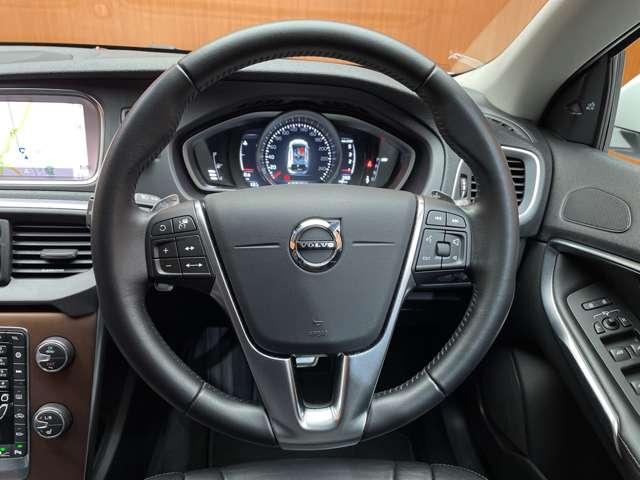 Ｖ４０ Ｄ４　インスクリプション　ＡＣＣ　黒革シート　ｈａｒｍａｎｋａｒｄｏｎサウンド　ナビ　Ｂカメラ　Ｂｌｕｅｔｏｏｔｈ接続　前席電動シート　ＬＥＤヘッドライト　パーキングしスト　衝突軽減ブレーキ　ＢＳＭ　ＬＫＡ　ドラレコ　ＥＴＣ（19枚目）