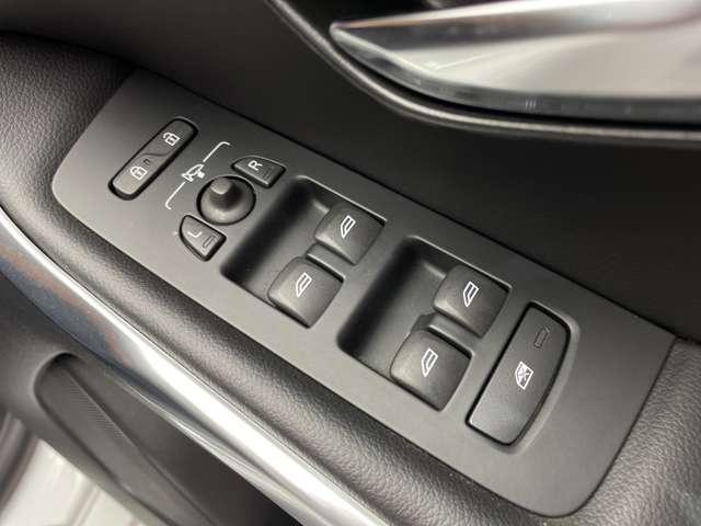 Ｖ４０ Ｄ４　インスクリプション　ＡＣＣ　黒革シート　ｈａｒｍａｎｋａｒｄｏｎサウンド　ナビ　Ｂカメラ　Ｂｌｕｅｔｏｏｔｈ接続　前席電動シート　ＬＥＤヘッドライト　パーキングしスト　衝突軽減ブレーキ　ＢＳＭ　ＬＫＡ　ドラレコ　ＥＴＣ（26枚目）