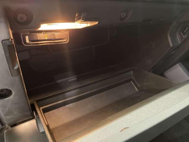 Ｖ４０ Ｄ４　インスクリプション　ＡＣＣ　黒革シート　ｈａｒｍａｎｋａｒｄｏｎサウンド　ナビ　Ｂカメラ　Ｂｌｕｅｔｏｏｔｈ接続　前席電動シート　ＬＥＤヘッドライト　パーキングしスト　衝突軽減ブレーキ　ＢＳＭ　ＬＫＡ　ドラレコ　ＥＴＣ（33枚目）