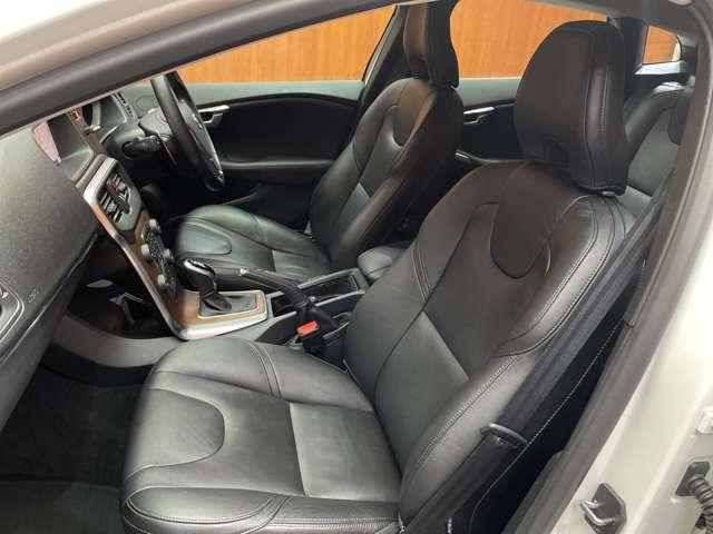 Ｖ４０ Ｄ４　インスクリプション　ＡＣＣ　黒革シート　ｈａｒｍａｎｋａｒｄｏｎサウンド　ナビ　Ｂカメラ　Ｂｌｕｅｔｏｏｔｈ接続　前席電動シート　ＬＥＤヘッドライト　パーキングしスト　衝突軽減ブレーキ　ＢＳＭ　ＬＫＡ　ドラレコ　ＥＴＣ（38枚目）