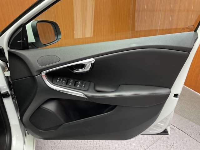Ｖ４０ Ｄ４　インスクリプション　ＡＣＣ　黒革シート　ｈａｒｍａｎｋａｒｄｏｎサウンド　ナビ　Ｂカメラ　Ｂｌｕｅｔｏｏｔｈ接続　前席電動シート　ＬＥＤヘッドライト　パーキングしスト　衝突軽減ブレーキ　ＢＳＭ　ＬＫＡ　ドラレコ　ＥＴＣ（41枚目）
