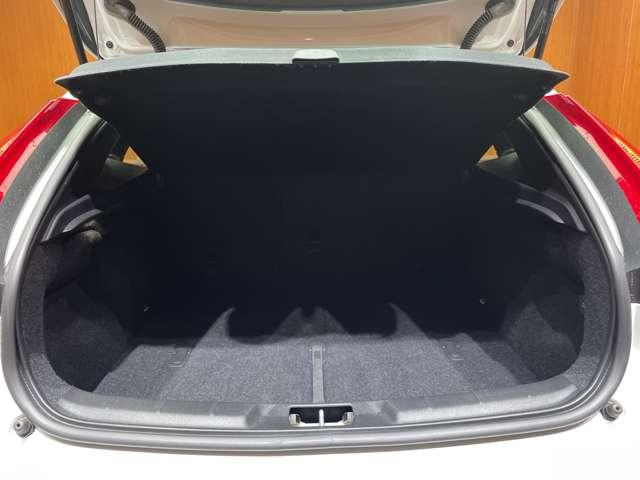 Ｖ４０ Ｄ４　インスクリプション　ＡＣＣ　黒革シート　ｈａｒｍａｎｋａｒｄｏｎサウンド　ナビ　Ｂカメラ　Ｂｌｕｅｔｏｏｔｈ接続　前席電動シート　ＬＥＤヘッドライト　パーキングしスト　衝突軽減ブレーキ　ＢＳＭ　ＬＫＡ　ドラレコ　ＥＴＣ（45枚目）