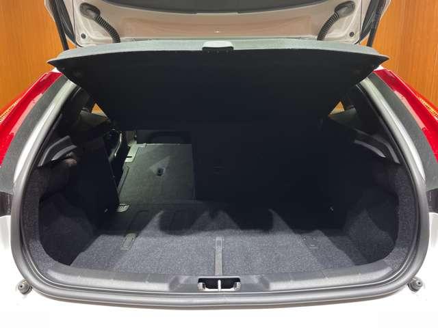 Ｖ４０ Ｄ４　インスクリプション　ＡＣＣ　黒革シート　ｈａｒｍａｎｋａｒｄｏｎサウンド　ナビ　Ｂカメラ　Ｂｌｕｅｔｏｏｔｈ接続　前席電動シート　ＬＥＤヘッドライト　パーキングしスト　衝突軽減ブレーキ　ＢＳＭ　ＬＫＡ　ドラレコ　ＥＴＣ（46枚目）