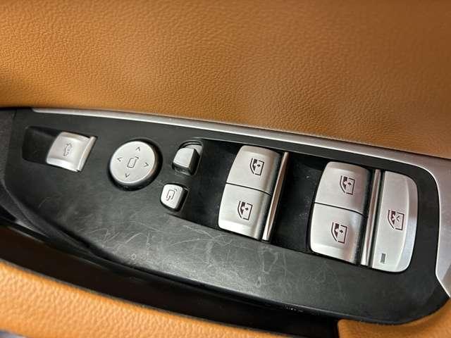 Ｘ３ ｘＤｒｉｖｅ　２０ｄ　Ｍスポーツハイラインパッケージ　ハイラインＰＫＧ　茶革シート　ＨＵＤ　ＡＣＣ　ナビ　ＴＶ　３６０°　Ｂｌｕｅｔｏｏｔｈ接続　電動リアゲート　電動シート　シートＨ　コンフォートアクセス　衝突軽減Ｂ　ＢＳＭ　ＬＫＡ　ドラレコ　ＥＴＣ（29枚目）